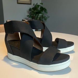 Dr. Scholl’s Sheena Wedge Sandal